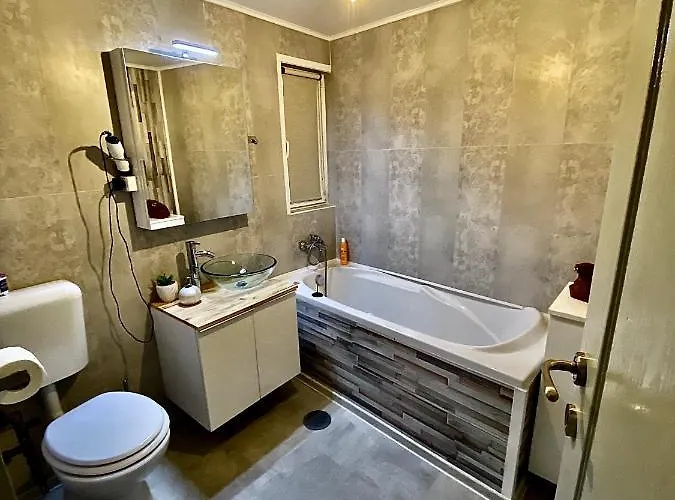 Vinyl's Place Holiday home *